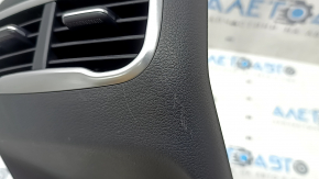 Ornament consolă centrală spate Hyundai Santa FE 21-23 negru, cu deflector de aer, fără porturi de încărcare, zgârieturi