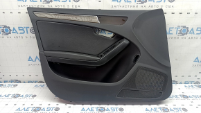 Обшивка двери карточка передняя левая Audi A4 B8 13-16 рест, черная, с черной вставкой кожа, подлокотник черная кожа, молдинг под темное дерево структура, царапины, сломаны крепления, потерта, вмятины