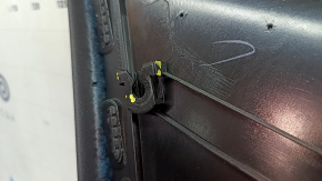 Ornament ușă, placă portieră dreapta spate, suport cotieră Audi A4 B8 13-16, negru, cu inserție din piele neagră, cotieră din piele neagră, sedan fără perdea, ornament cu structură din lemn închis la culoare, cu nasturi, zgârieturi, elemente de fixare rupte, rupturi