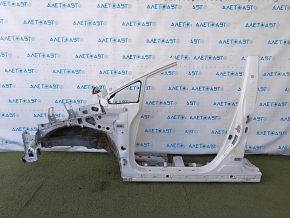 Четверть передняя левая Toyota Prius V 12-17 белая, с центральной стойкой, отпилена, вмятина