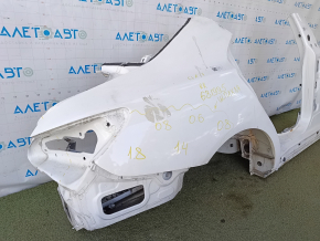 Aripă spate dreapta Mercedes CLA 14-19 tăiată, cu stâlp central, albă, îndoită, după reparație