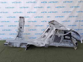 Aripă spate dreapta Mercedes CLA 14-19 tăiată, cu stâlp central, albă, îndoită, după reparație
