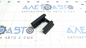 Заглушка салазки пассажирского сиденья передняя левая Audi A4 B8 13-16 черная