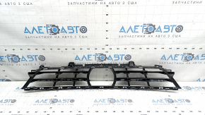 Grila inferioară a barei de protecție față BMW X5 G05 19-23 sub radar, crăpături, fragmente lipsă