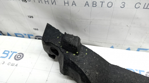 Amortizorul barei față pentru BMW X5 G05 19-23 este crăpat și îi lipsesc fragmente
