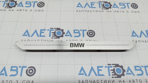 Вставка накладки порога передняя правая BMW X5 G05 19-23 хром BMW, с подсветкой, царапины, окислена