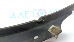 Apărătoarea de noroi din bara de noroi stânga față a modelului Audi A4 B8 08-16 este uzată și îndoită