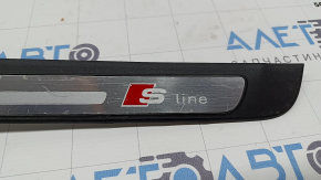 Ornament prag ușă, exterior, față stânga, Audi A4 B8 08-16 sedan, cromat S line, îndoit, zgârieturi, ghidaj rupt