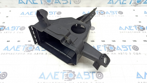 Carcasa cutiei de siguranțe de sub capota modelului Mercedes X167 GLS 450 580 20-26 nu este o gaură din fabrică