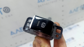 Buton parcare Alfa Romeo Giulia 20-23 negru cu crom, zgârieturi