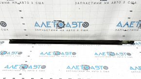 Bandă ușă-geam central față dreapta Ford Escape MK3 13-19 cromată, zgârieturi