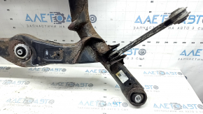 Subcadrul spate al modelului Audi A4 B8 13-16 AWD este ruginit, cu o manetă, șurubul este ruginit, microfisuri la 2 cutii de viteze S/B, 2 șuruburi sunt rupte