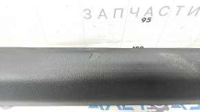 Накладка порога внутренняя левая VW Passat b8 16-19 USA черная, потерта