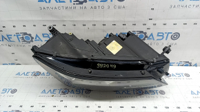 Фара передняя правая VW Passat b8 16-19 USA галоген, царапины, под полировку