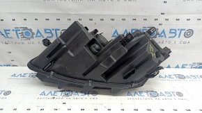 Фара передняя правая VW Passat b8 16-19 USA галоген, царапины, под полировку