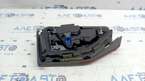 Lampă LED capotă portbagaj dreapta Audi A3 8V 17-20 4d, sticlă spartă, crăpată