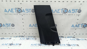 Накладка центральной стойки нижняя левая Audi A3 8V 15-20 4d, 5d, черная, царапины