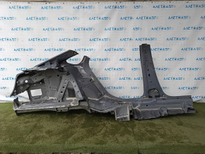 Aripă spate stânga Honda Accord 23-26 tăiată cu stâlpul central, gri, denivelări, lovituri, coroziune