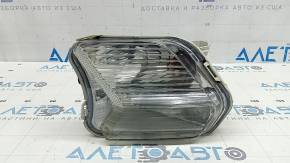 Поворотник левый Ford Escape MK3 17-19 рест, белый с птф, песок, сломано крепление