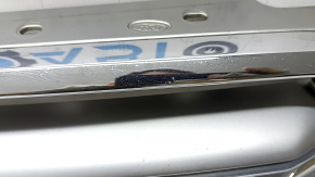 Решетка радиатора grill Ford Escape MK3 17-19 рест, серая, с хромом, с эмблемой, тычки