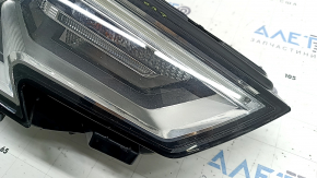 Фара передняя правая в сборе Audi A3 8V 17-20 xenon hid с нижним креплением, под полировку, царапины, желтит DRL