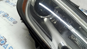 Фара передняя правая в сборе Audi A3 8V 17-20 xenon hid с нижним креплением, под полировку, царапины, желтит DRL