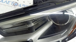 Фара передняя левая в сборе Audi A3 8V 17-20 xenon hid с нижним креплением, под полировку, царапины, желтит DRL