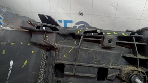 Bara spate nefinisată Audi A3 8V 17-20 fără senzori de parcare, gri, fără mufă, rupturi, suport crăpat, suport nelipit, fragmente lipsă, zgârieturi