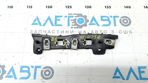 Крепление переднего бампера на крыло правое Ford Escape MK3 17-19 рест, сломаны крепления