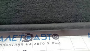 Обшивка нижней двери багажника основная BMW X7 G07 19-26 Schwarz, с резинками, царапины