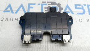 Conector USB AUX Tesla Model 3 18-23