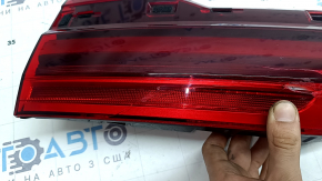 Фонарь внутренний дверь багажника левый BMW X7 G07 19-22 LED, треснут, отсутствует фрагмент стекла