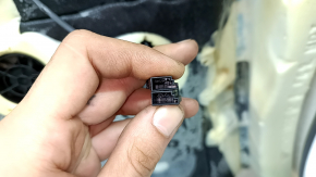 Tapițerie spătar scaun șofer BMW X7 G07 19-22, piele Vernasca, Elfenbein-Weiss, încălzită, cu ventilatoare, curățabilă chimic, piele uzată