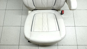 Сиденье 2 ряда правое BMW X7 G07 19-25 с airbag, электрическое, подогрев, под 6 мест, кожа Vernasca, Elfenbein-Weiss, под химчистку, надрывы задней нижней накладки