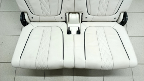 Задний ряд сидений 3 ряд BMW X7 G07 19-22 электрический, подогрев, под 6 мест, кожа Elfenbein-Weiss, Komfort, под химчистку, надрыв накладки защелок ремней безопасности