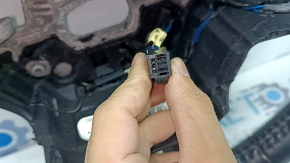 Volan fără volan pentru Ford Escape MK3 17-19, piele, încălzit, cu padele pentru schimbător, fără butoane, zgârieturi