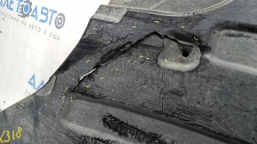 Protecția inferioară dreapta spate a caroseriei BMW X3 G01 18-24 este ruptă, îndoită, lipsește un fragment