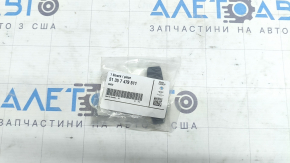 Крючок шторки двери задней левой BMW X5 G05 19-26