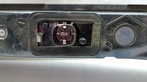 Zgârieturi la lumina centrală a hayonului la Chevrolet Equinox EV 24-26