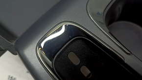 Ornament consolă centrală Chevrolet Equinox EV 24-26 cu suporturi pentru pahare, negru, zgârieturi minore pe crom