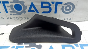 Se introduce în ornamentul arcului spate dreapta al modelului Chevrolet Equinox EV 24-26