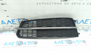 Решетка переднего бампера левая Audi A6 C7 16-16 хром молдинг