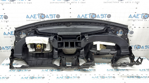 Panoul de bord frontal cu AIRBAG Jeep Cherokee KL 19-19 este negru, suporturile conductelor de aer sunt sparte