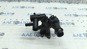 Carcasă termostat pentru Jaguar E-Pace 18-23 2.0