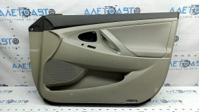 Ornament ușă dreapta față Toyota Camry v40 07-11 bej cu maro, inserție plastic, cotiera din piele bej, curățabil chimic, plastic albit, zgârieturi, garnitură umflată