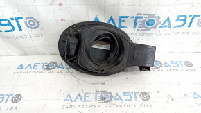 Корпус лючка бензобака Alfa Romeo Giulia 20-23 с замком, сломано крепление