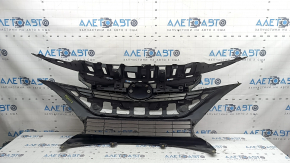 Grila radiatorului pentru un Toyota Prius 50 Prime 17-19 fără senzori de parcare este crăpată, ciobită, iar suportul este spart