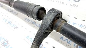 Arborele cardanic Audi A3 8V 15-20 4d, 5d este ruginit, are microfisuri pe cuplaje