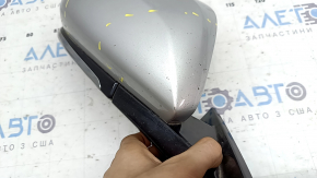 Зеркало боковое правое в сборе Toyota Prius 50 Prime 17-20 5 пинов, серебро, царапины