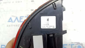 Фонарь внешний крыло левый Toyota Prius 50 Prime 17-22 отсутствует фрагмент стекла, потерт